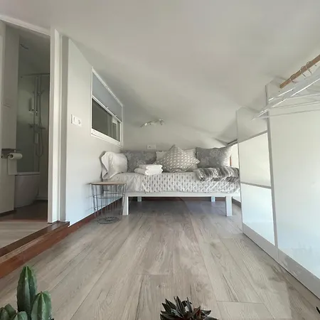 Atico Almuina. Marín